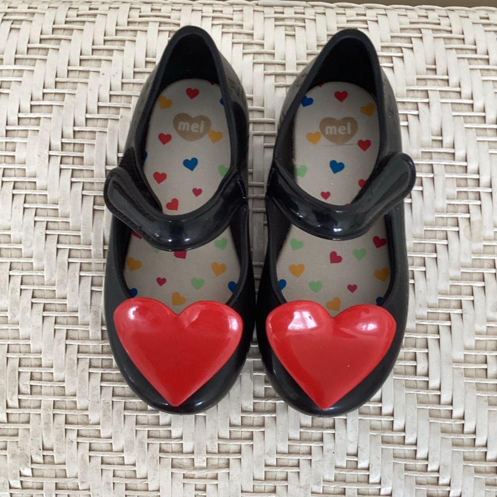 Mini Mellissa heart shoes size 8